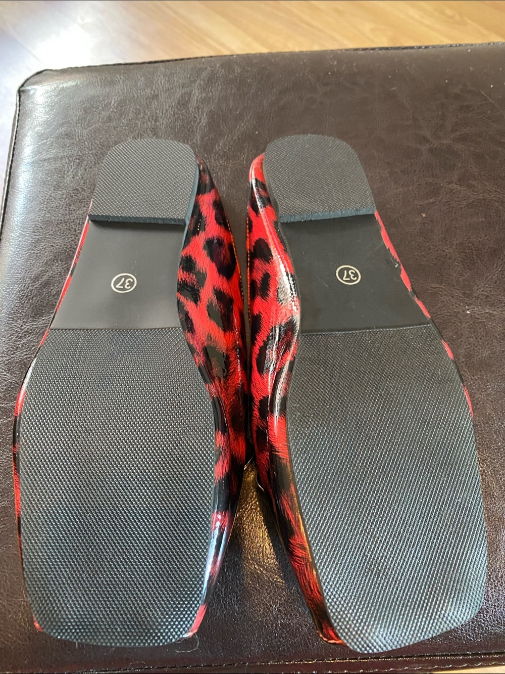 Red Leopard-Print Open-Toe Mules with Gold Accent - Picture 4 of 7